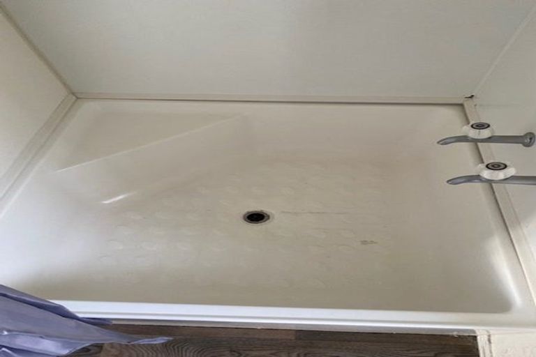 Photo of property in 1/86 Birkdale Road, Birkdale, Auckland, 0626