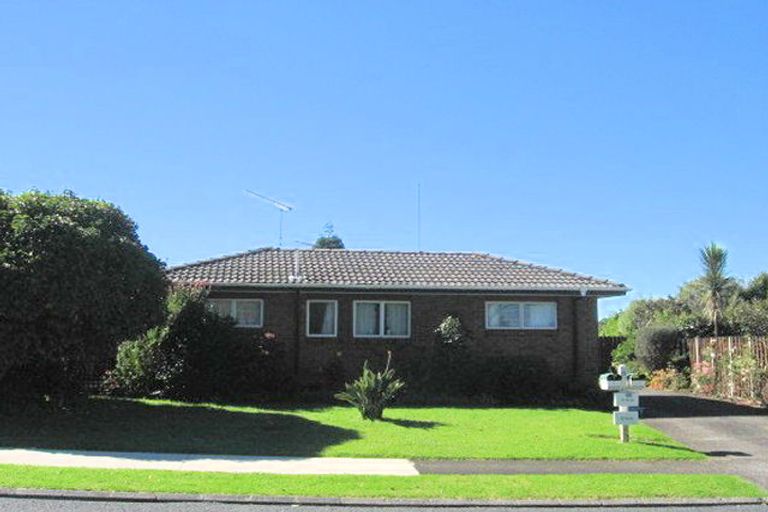 Photo of property in 1/6 Liam Place, Half Moon Bay, Auckland, 2012