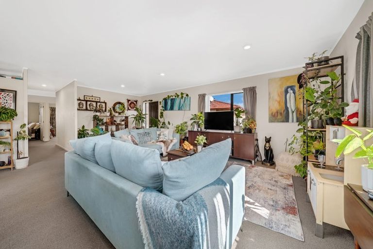 Photo of property in 5b Chelmsley Avenue, Henderson, Auckland, 0612