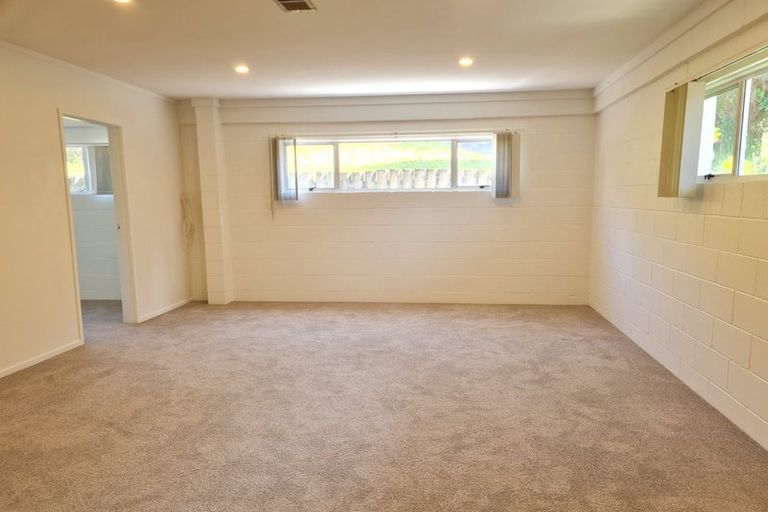 Photo of property in 1/38 Portobello Place, Torbay, Auckland, 0630