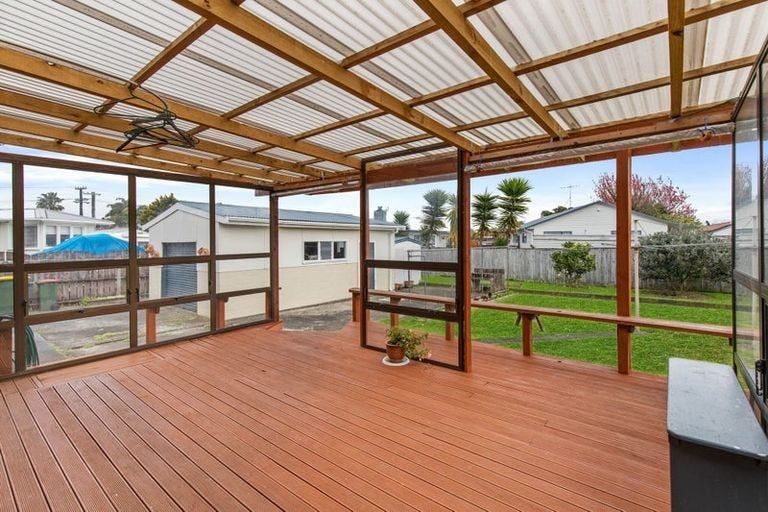 Photo of property in 4 Viola Place, Papakura, 2110