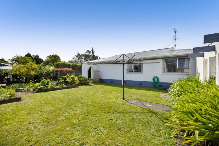Photo of property in 15 Kauri Street, Inglewood, 4330