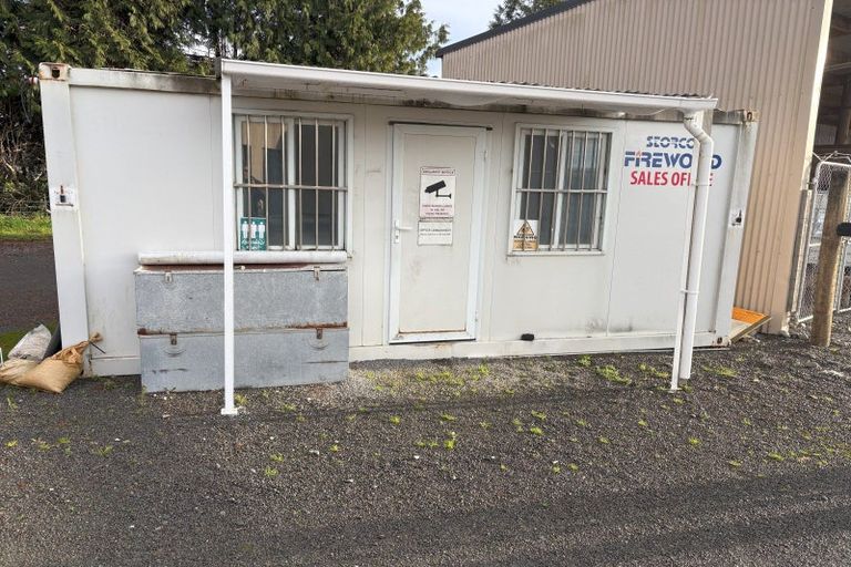 Photo of property in 588 Pound Road, Yaldhurst, Christchurch, 7676