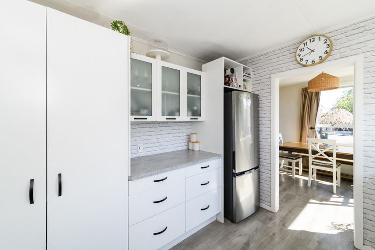 Photo of property in 91 Apollo Parade, Milson, Palmerston North, 4414