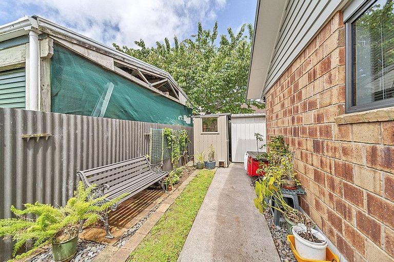 Photo of property in 19b Disraeli Street, Hawera, 4610