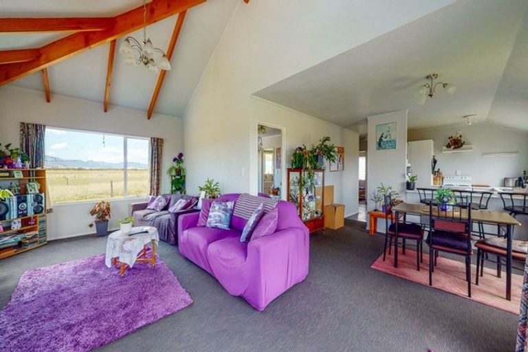 Photo of property in 40 Old Ferry Road, Orongo, Thames, 3574