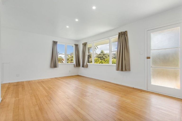 Photo of property in 27 Cotswold Lane, Mount Wellington, Auckland, 1060