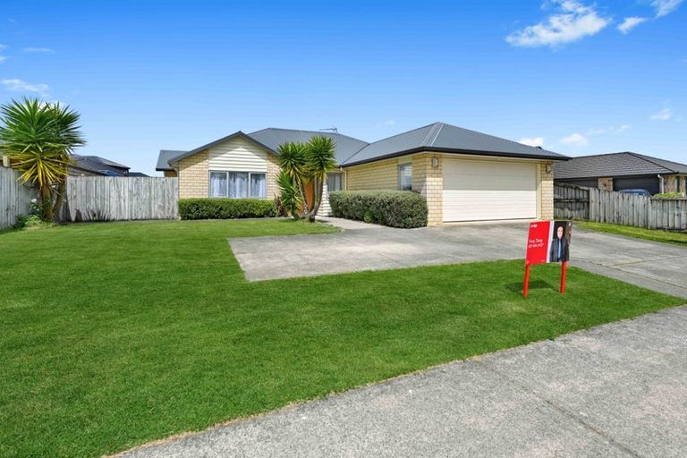 Photo of property in 22 Hector Drive, Rototuna North, Hamilton, 3210