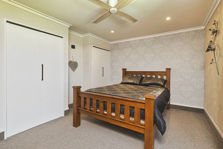 Photo of property in 56 Palmerston Road, Havelock North, 4130