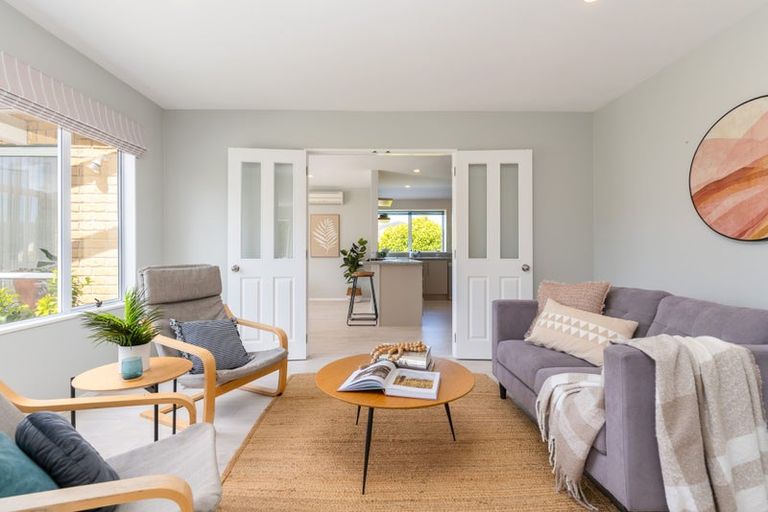 Photo of property in 138 Westchester Drive, Churton Park, Wellington, 6037