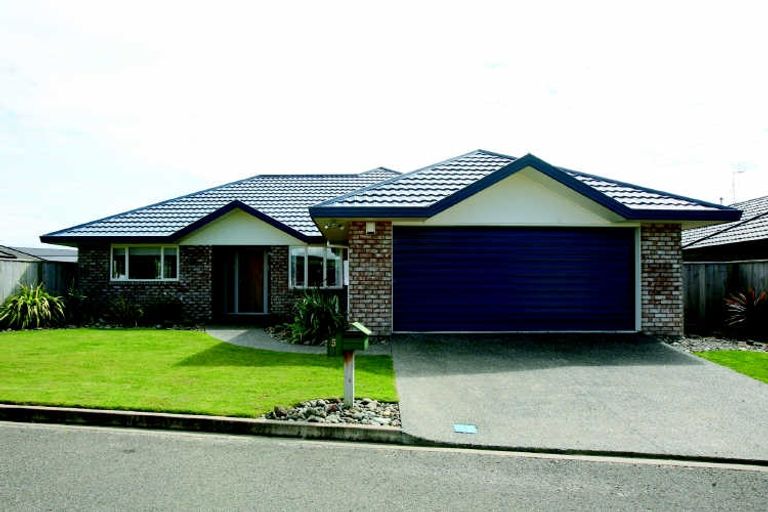 Photo of property in 5 Lourie Way, Fitzherbert, Palmerston North, 4410