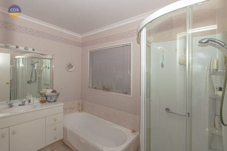 Photo of property in 5 Alderney Close, Taradale, Napier, 4112