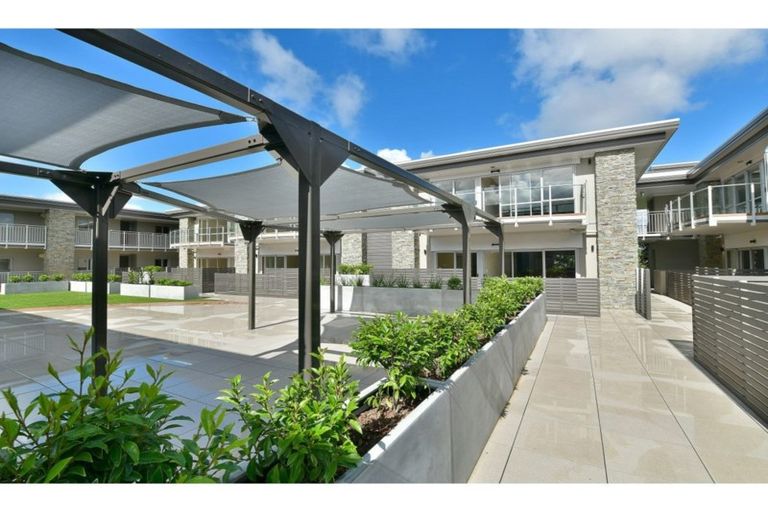Photo of property in 206/252 Centreway Road, Orewa, 0931