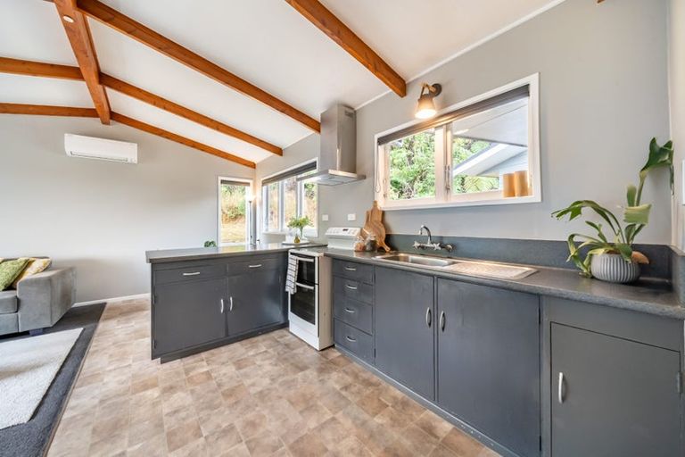 Photo of property in 11a Norana Road, Maoribank, Upper Hutt, 5018