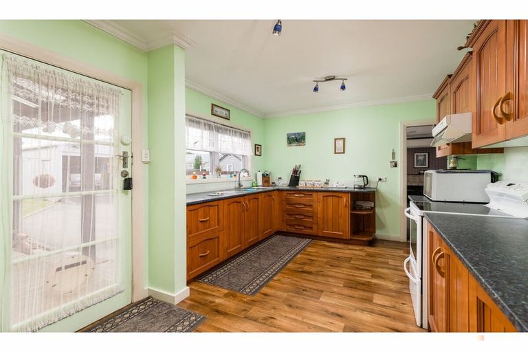 Photo of property in 108 Shearman Street, Waimate, 7924