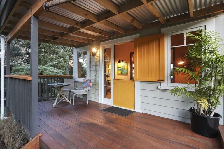 Photo of property in 324 Titirangi Road, Titirangi, Auckland, 0604