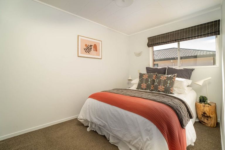 Photo of property in 3/7 Davies Street, Tawa, Wellington, 5028