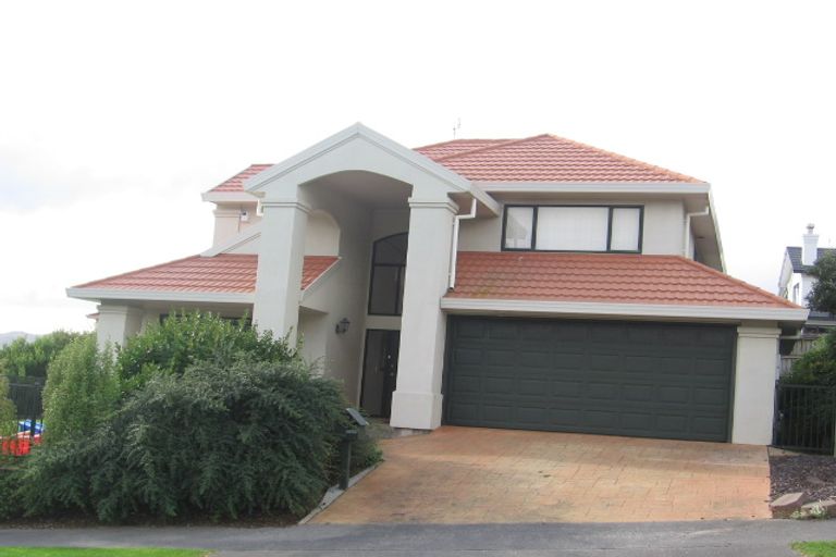 Photo of property in 2 Ridley Green, Churton Park, Wellington, 6037