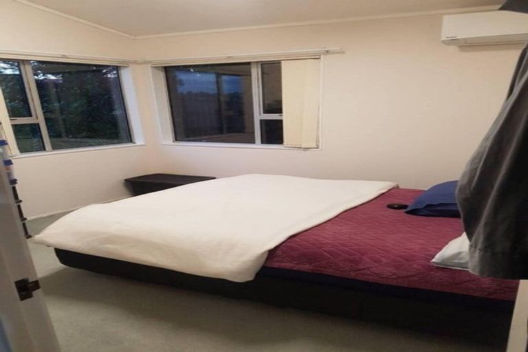 Photo of property in 1/106 Prince Regent Drive, Half Moon Bay, Auckland, 2012