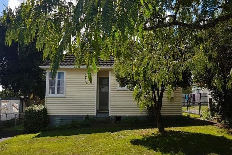 Photo of property in 6 Freyberg Terrace, Waipukurau, 4200