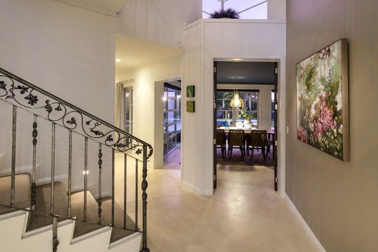 Photo of property in 42 Manor Park, Sunnyhills, Auckland, 2010