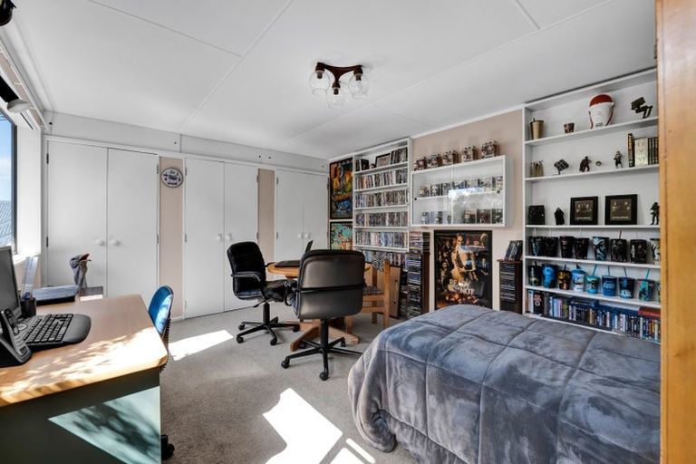 Photo of property in 10 Lawry Street, Moturoa, New Plymouth, 4310