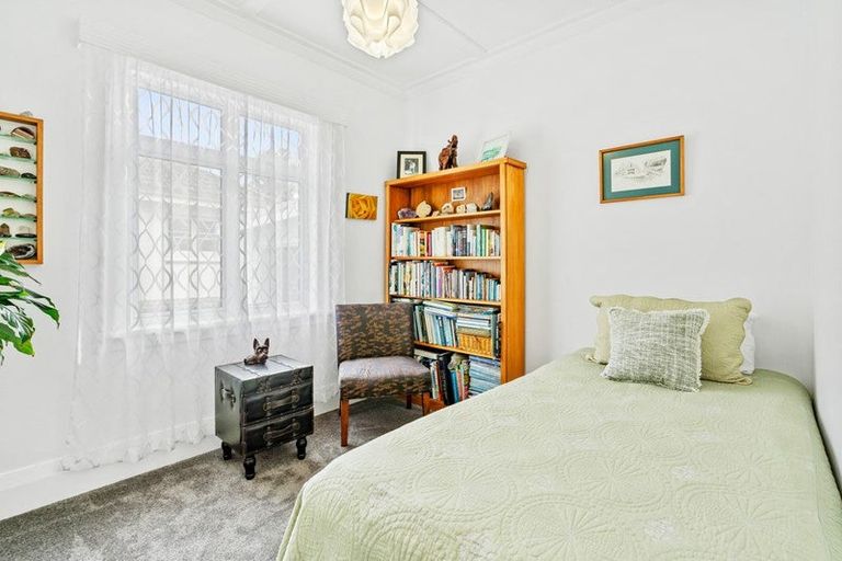 Photo of property in 23 Shortland Street, Regent, Whangarei, 0112