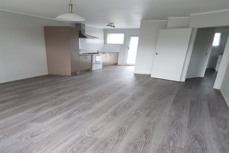 Photo of property in 2/9 View Road, Papakura, 2110