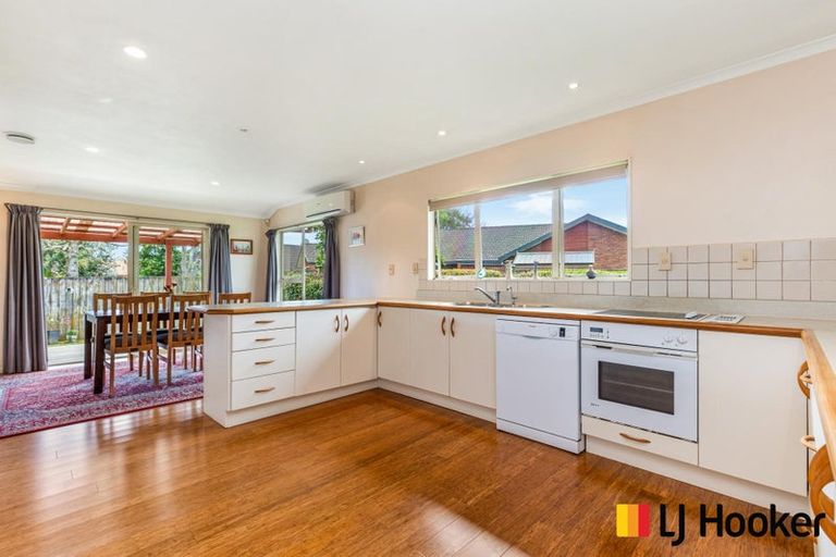 Photo of property in 5 Trossach Place, Wattle Downs, Auckland, 2103