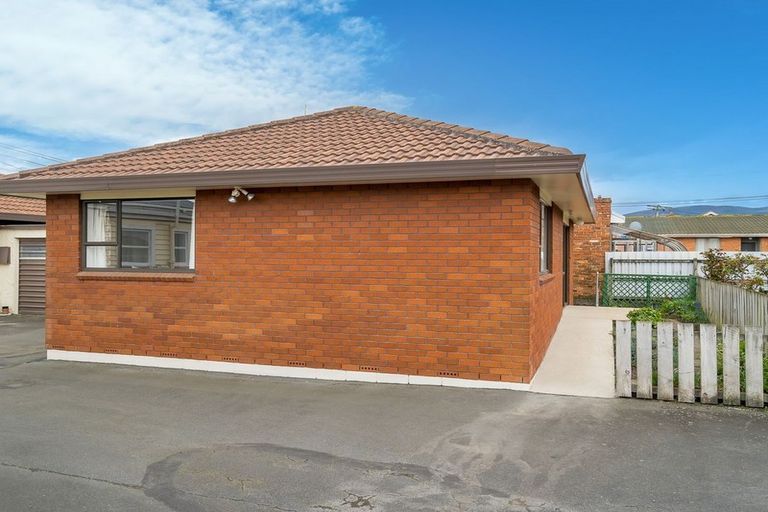 Photo of property in 2/5 Eskvale Street, Saint Kilda, Dunedin, 9012
