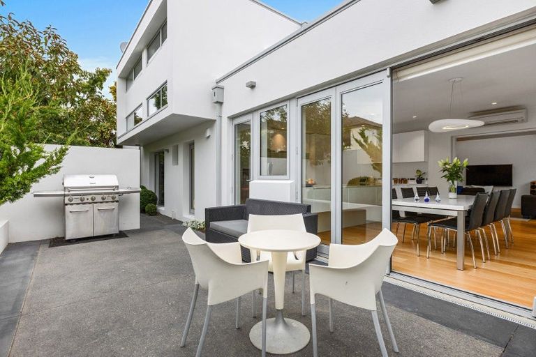 Photo of property in 86 Hinau Street, Riccarton, Christchurch, 8041