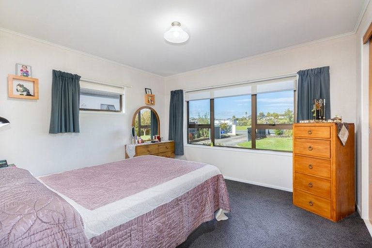 Photo of property in 70 Great South Road, Huntly, 3700