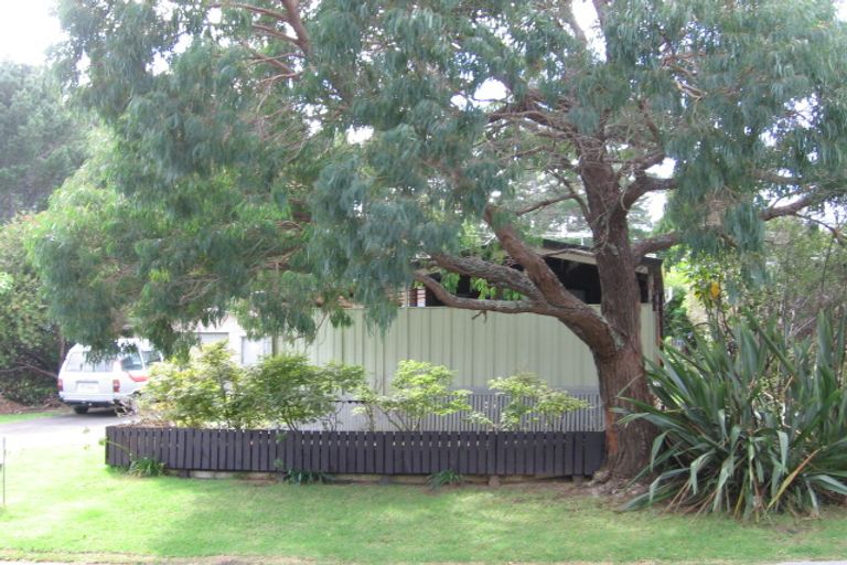 Photo of property in 11 Paragon Avenue, Beach Haven, Auckland, 0626
