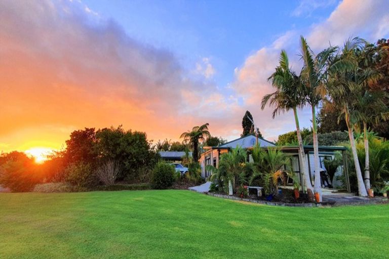 Photo of property in 574 Kerikeri Road, Kerikeri, 0293