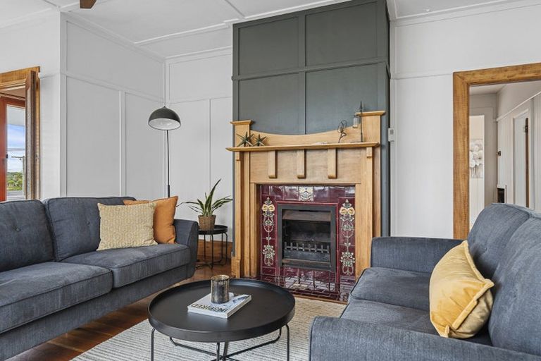 Photo of property in 50 Bayly Road, Blagdon, New Plymouth, 4310