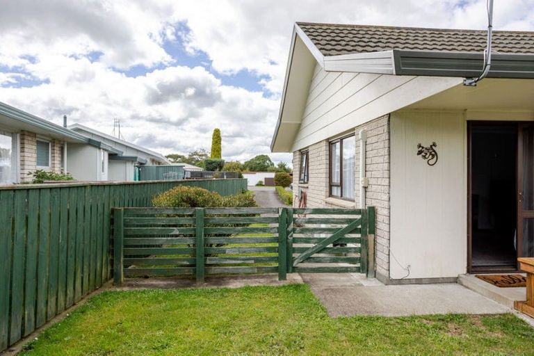 Photo of property in 14 George Street, Dannevirke, 4930
