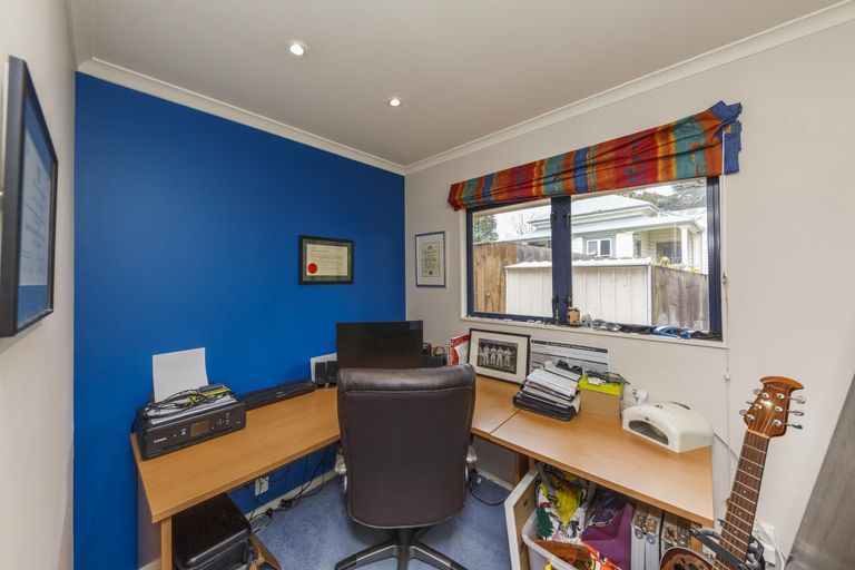 Photo of property in 6 Worsfold Lane, Terrace End, Palmerston North, 4410