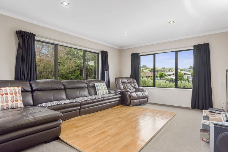 Photo of property in 22 Rosella Drive, Welcome Bay, Tauranga, 3112