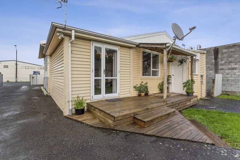 Photo of property in 195 College Street, West End, Palmerston North, 4412