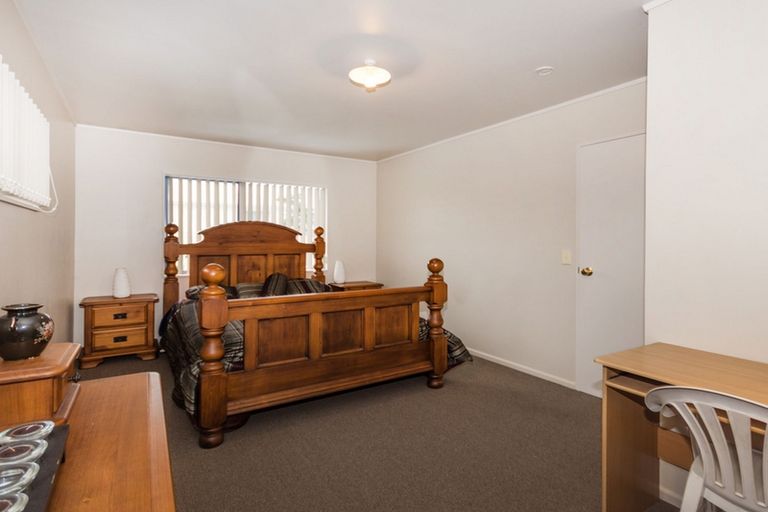 Photo of property in 518 Great South Road, Rosehill, Papakura, 2113