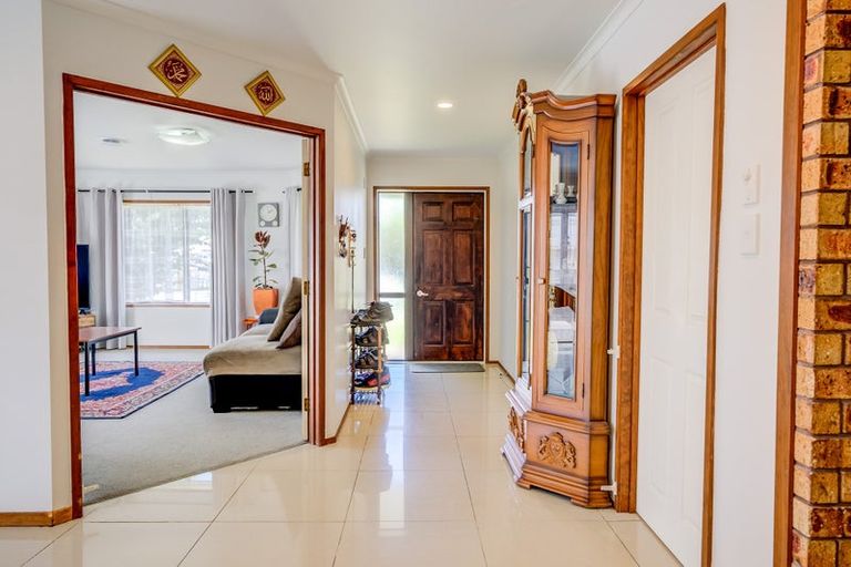 Photo of property in 1 Melfort Place, Nawton, Hamilton, 3200