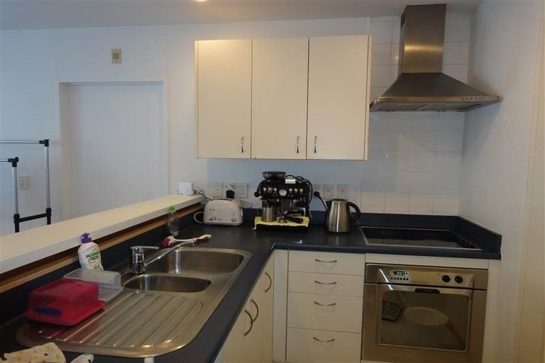 Photo of property in Terrace Heights Apartments, 8c/163 The Terrace, Wellington Central, Wellington, 6011