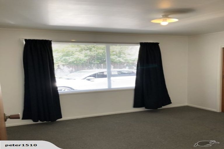 Photo of property in 2/32 Eastern Beach Road, Eastern Beach, Auckland, 2012