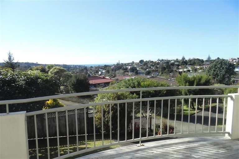 Photo of property in 60a Redwing Street, Browns Bay, Auckland, 0630