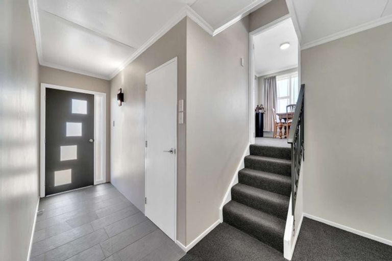 Photo of property in 1 Oxford Street, Holmes Hill, Oamaru, 9401