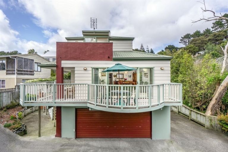 Photo of property in 2/88 Langana Avenue, Browns Bay, Auckland, 0630