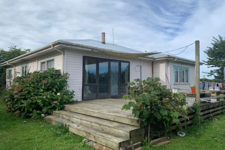 Photo of property in 636 Ararata Road, Hawera, 4674