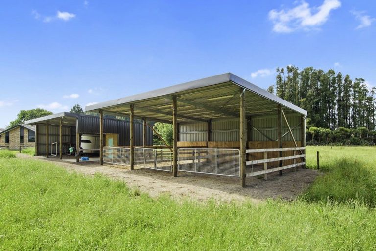 Photo of property in 21 Barrett Road, Temple View, Hamilton, 3290