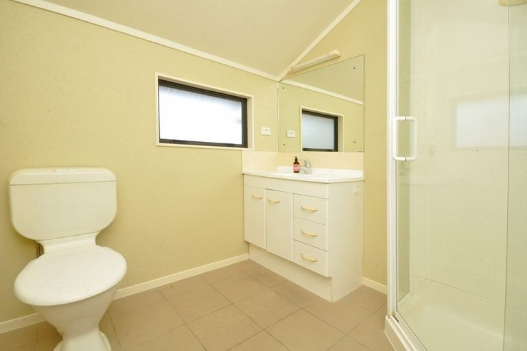 Photo of property in 2/65 Donald Street, Stanmore Bay, Whangaparaoa, 0932