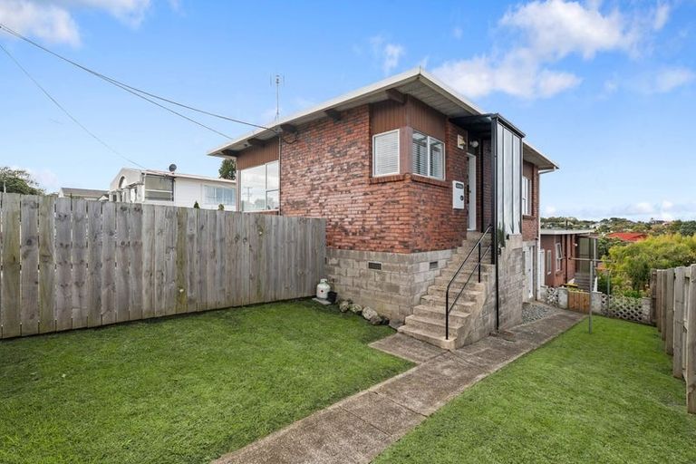Photo of property in 1/181 Forrest Hill Road, Forrest Hill, Auckland, 0620